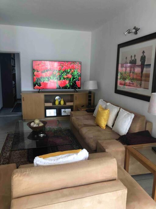 Red Cascade - Luxury 4 Bedrooms -Solar And Aircons Hartbeespoort Exterior photo