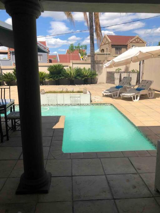 Red Cascade - Luxury 4 Bedrooms -Solar And Aircons Hartbeespoort Exterior photo